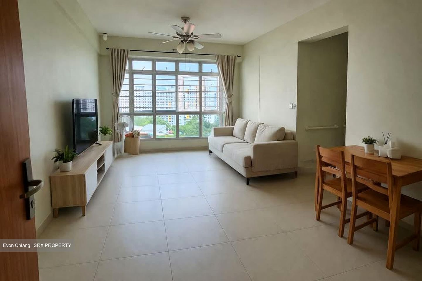 Blk 211C Compassvale Beacon (Sengkang), HDB 3 Rooms #540578051